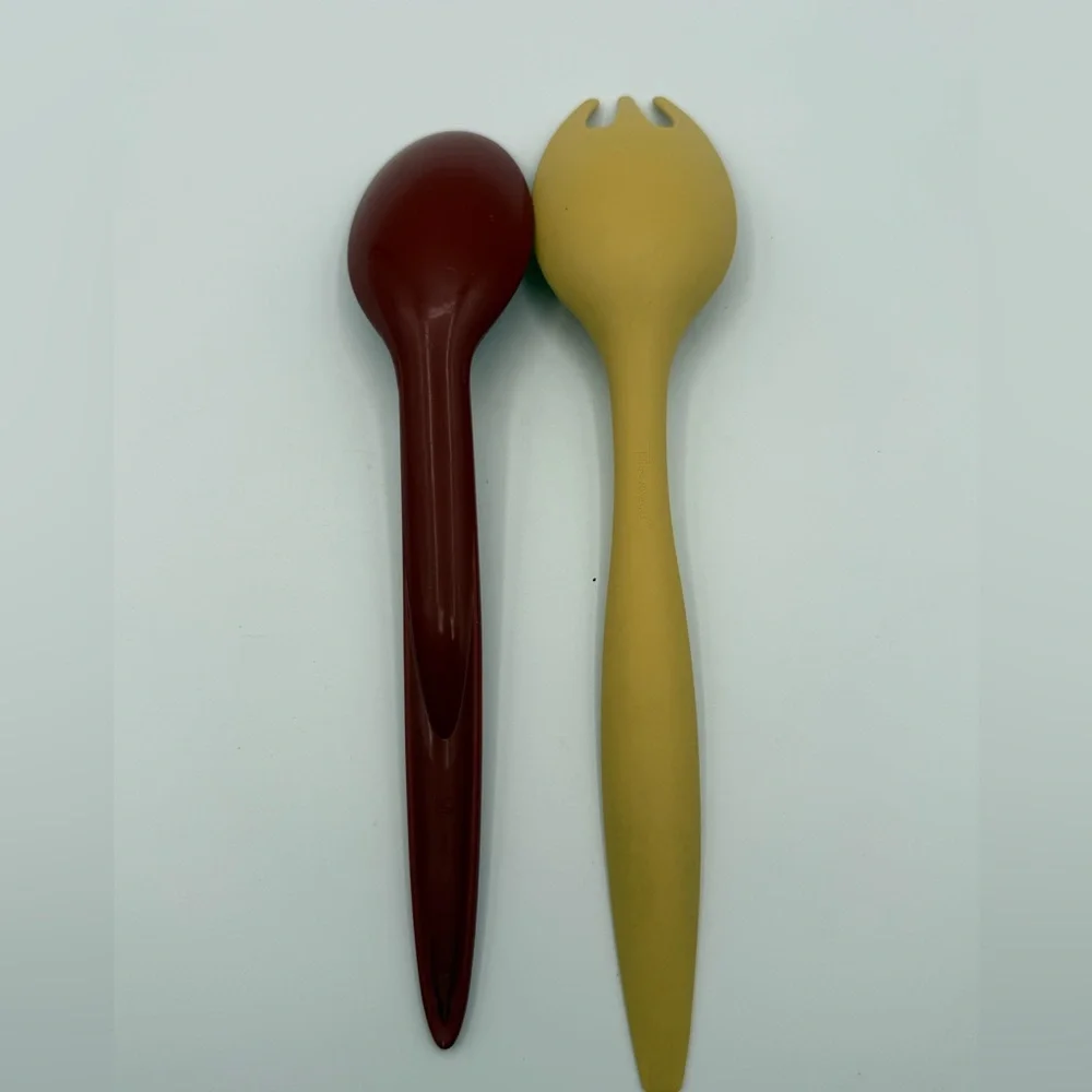 Tupperware vintage salad